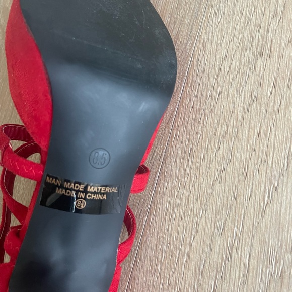Room of Fashion brand. Red Strappy Heels with Floral Insole - Picture 4 of 8
